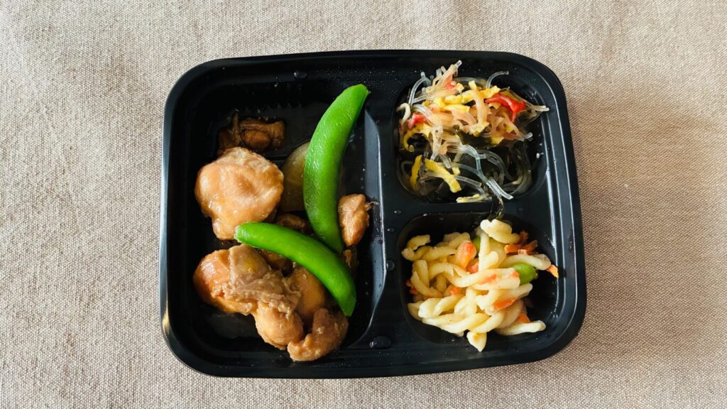 ワタミファームの有機大根と鶏肉の煮物