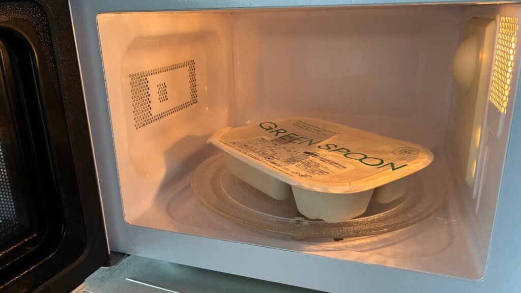 レンジ加熱後のグリーンスプーンのデリ弁当の仕上がり